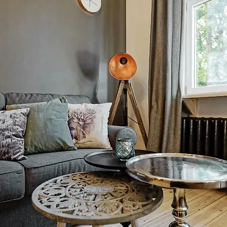 Apartamento Center Terbatas Street Apt. + Free Parking